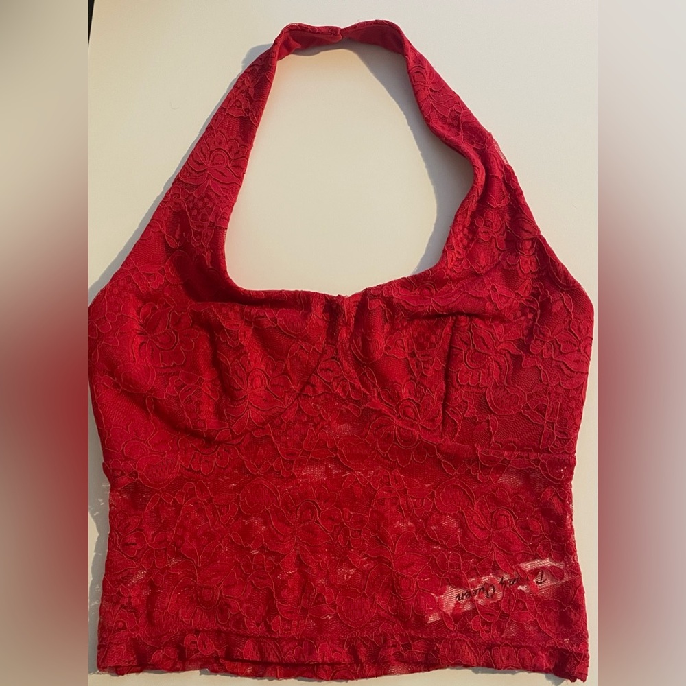 RED LACE CROPTOP